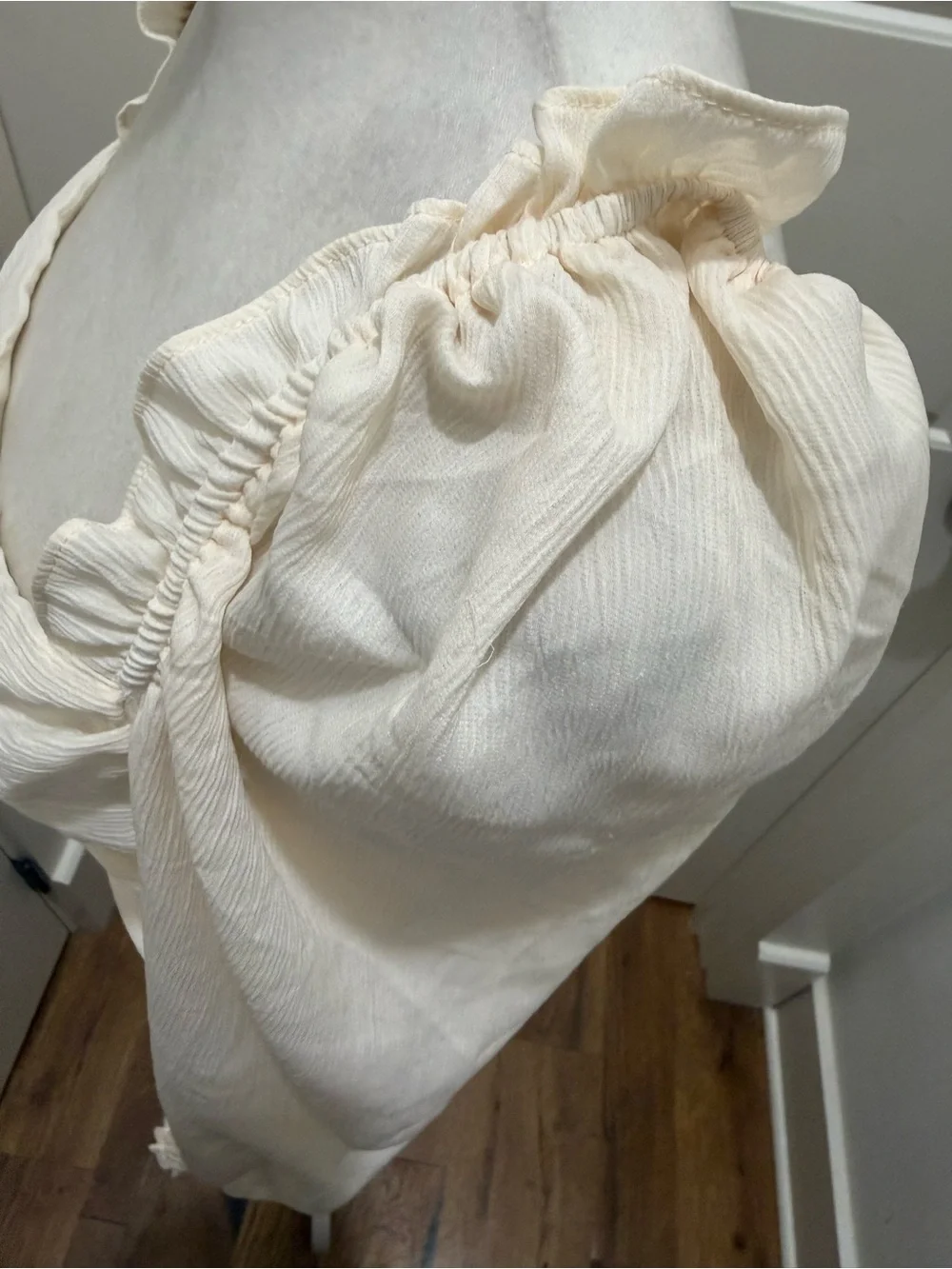 NWT. ASTR the Label. Puff Sleeve Square Neck Top. Cream. Size Medium.